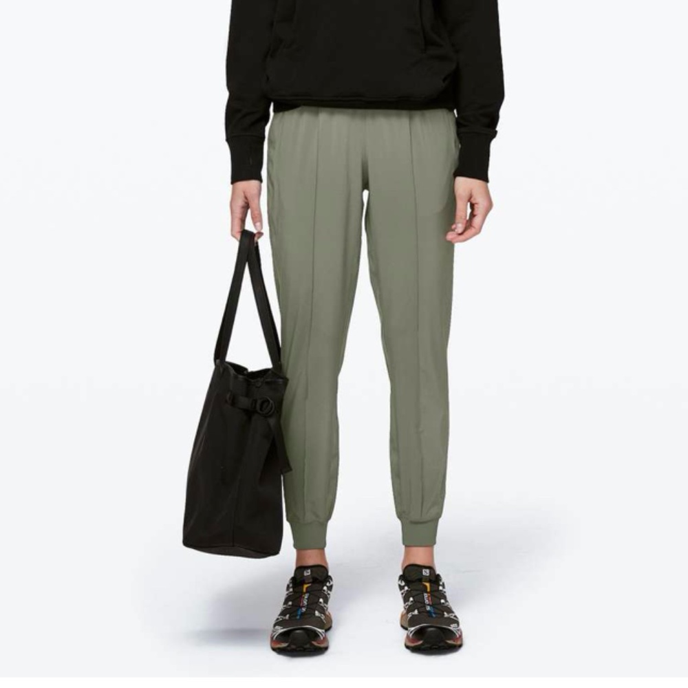 Lululemon Wanderer Jogger